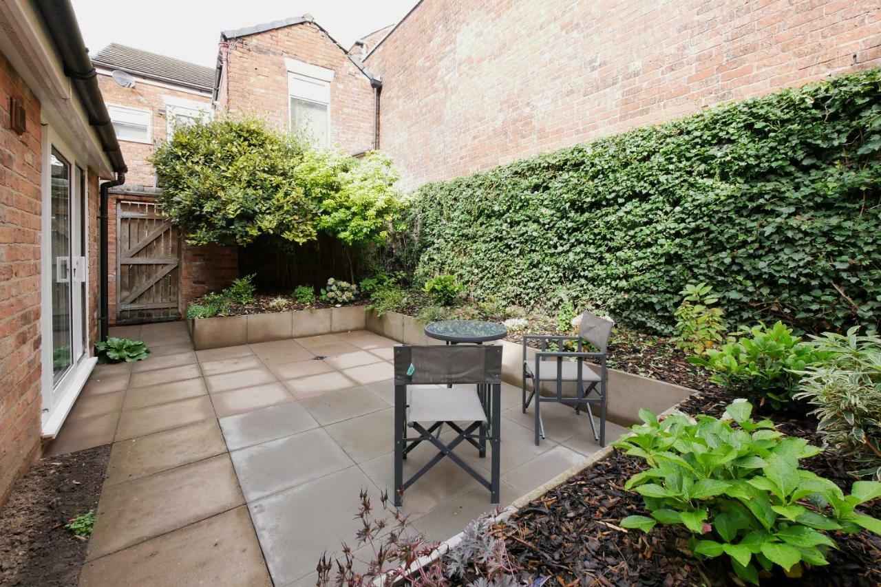 Crewe Short Lets 4 Victoria Court, Crewe Apartment Екстериор снимка