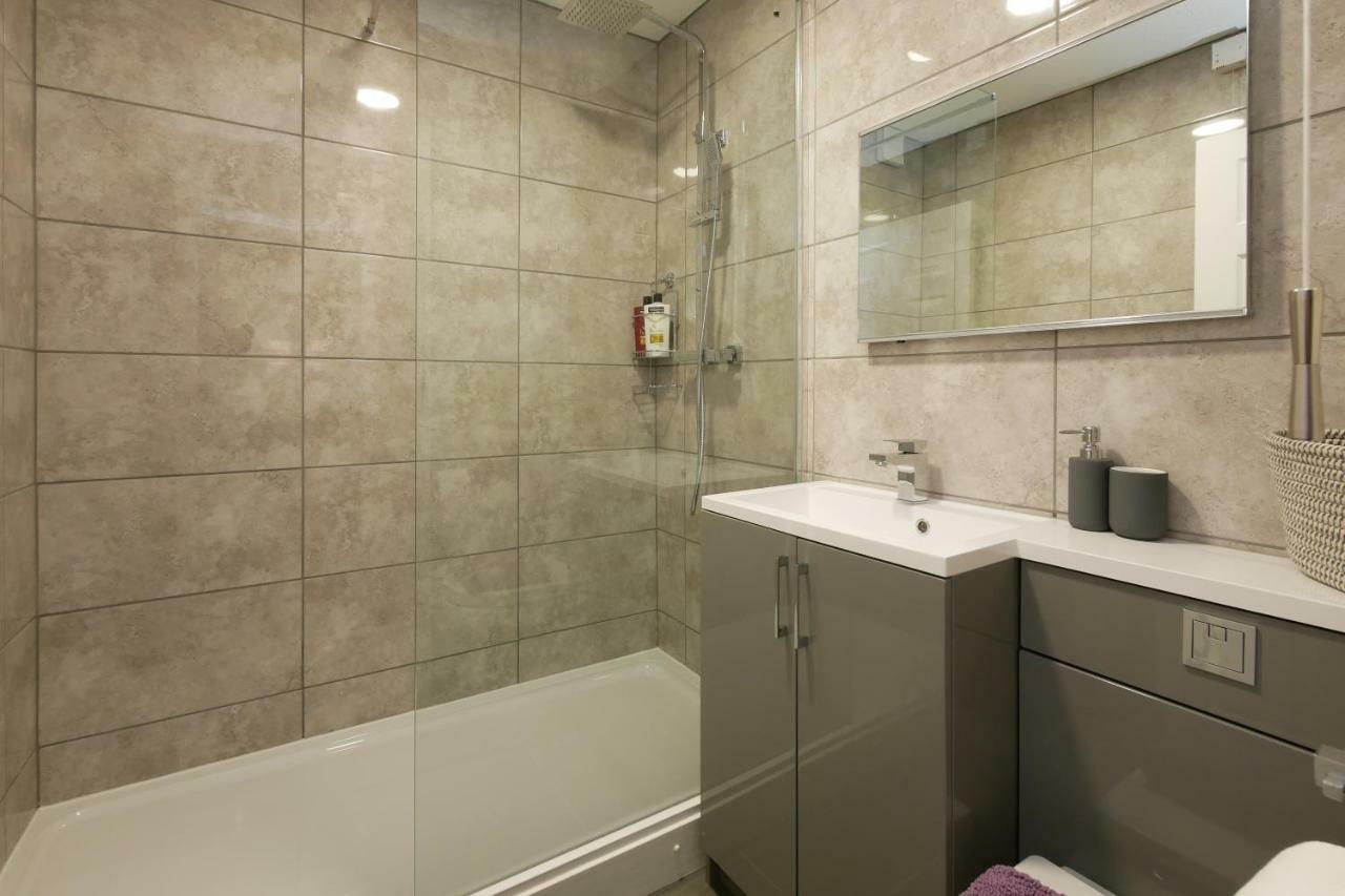 Crewe Short Lets 4 Victoria Court, Crewe Apartment Екстериор снимка